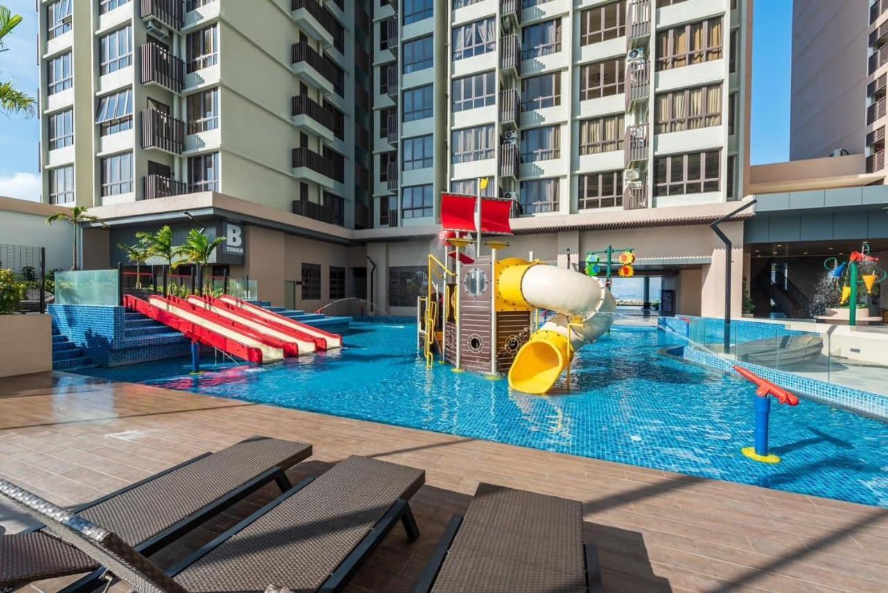 New Bali Residence Seaview L 8 Pax L Kids Friendly L Water Theme Park L 5Mins To Jonker L Kids Slide Melaka Zewnętrze zdjęcie